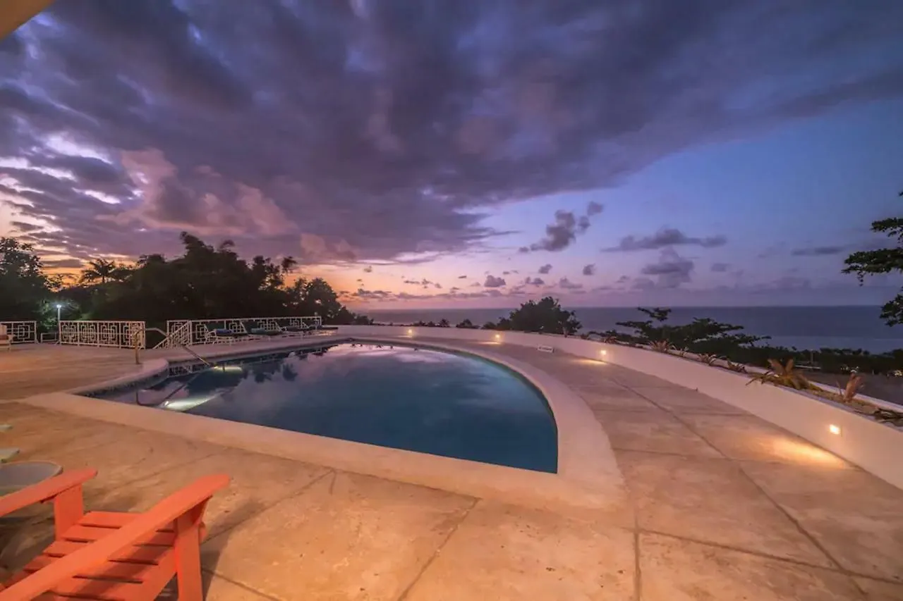 Villa Magnificent 5-Bedroom Estate Villa, Sleeps 12 Montego Bay
