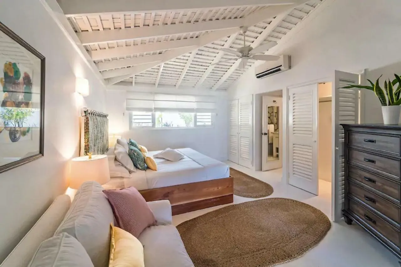 Villa Magnificent 5-Bedroom Estate Villa, Sleeps 12 Montego Bay