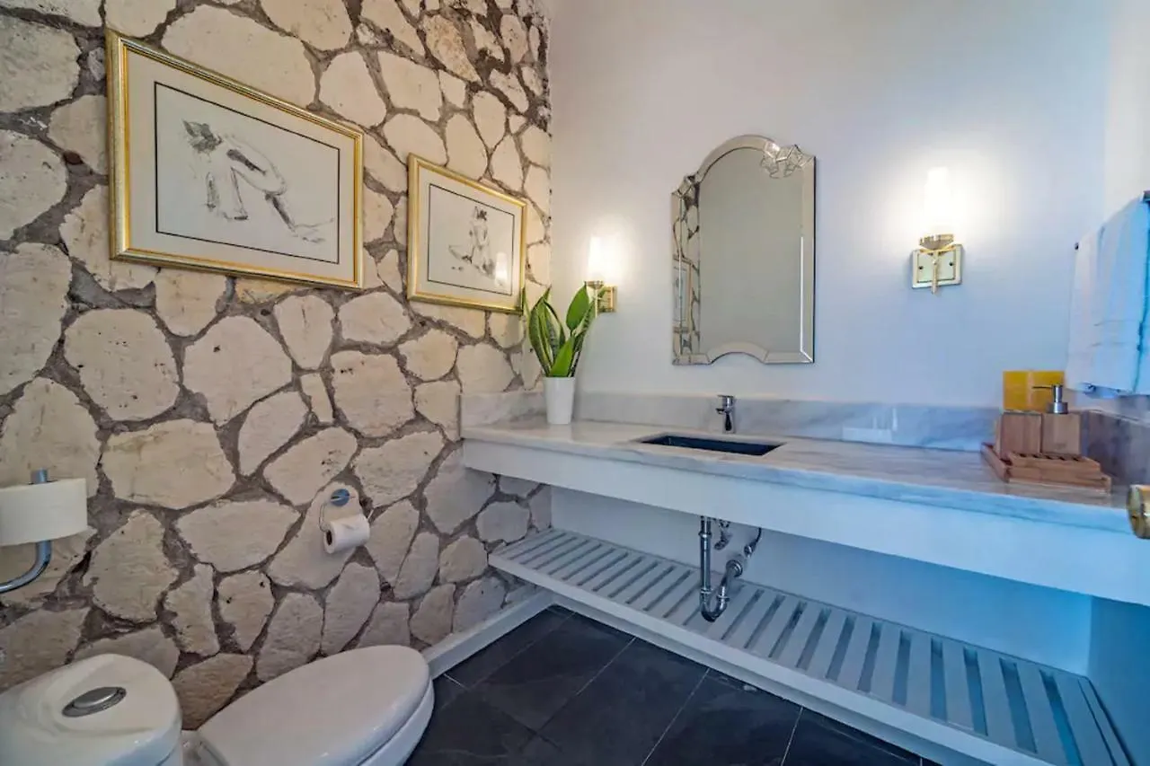 Villa Magnificent 5-Bedroom Estate Villa, Sleeps 12 Montego Bay Jamaica