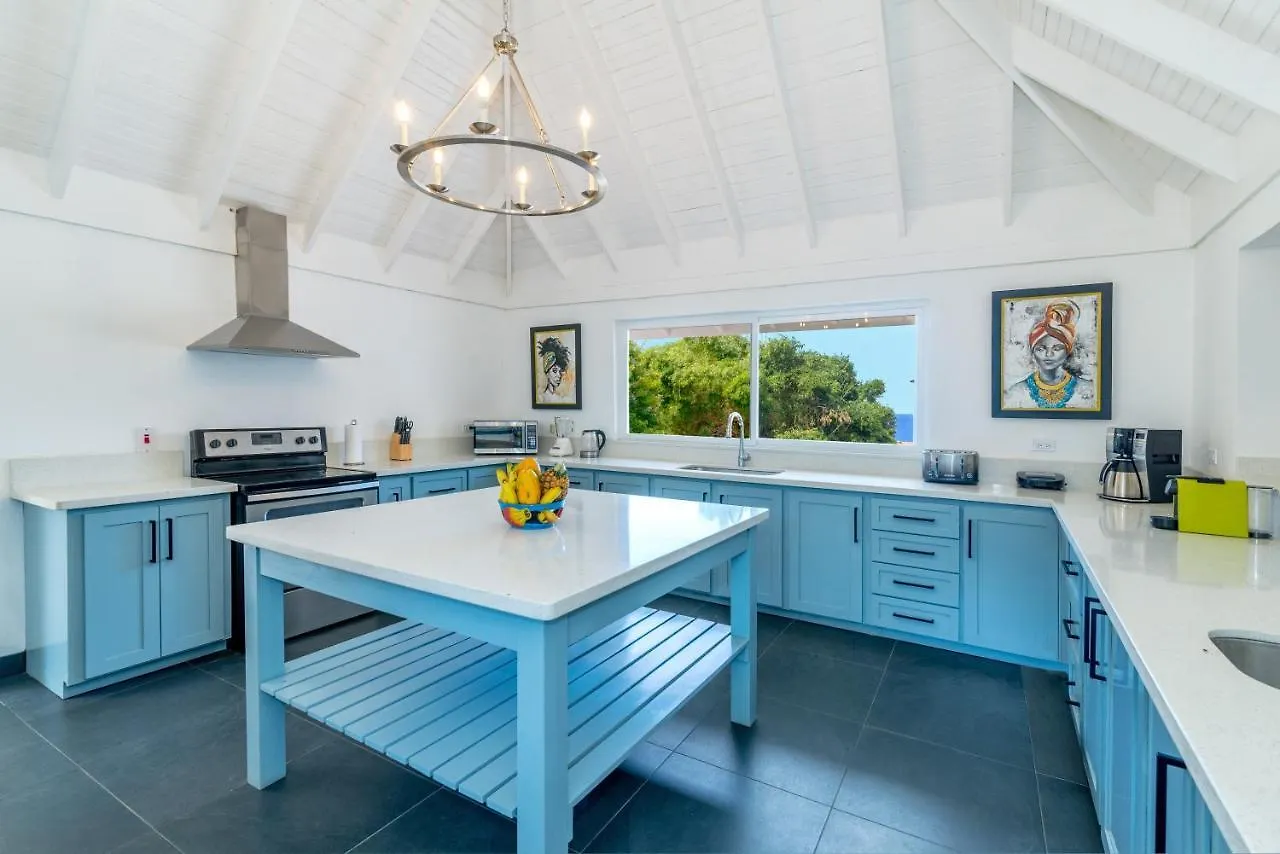 Villa Magnificent 5-Bedroom Estate Villa, Sleeps 12 Montego Bay