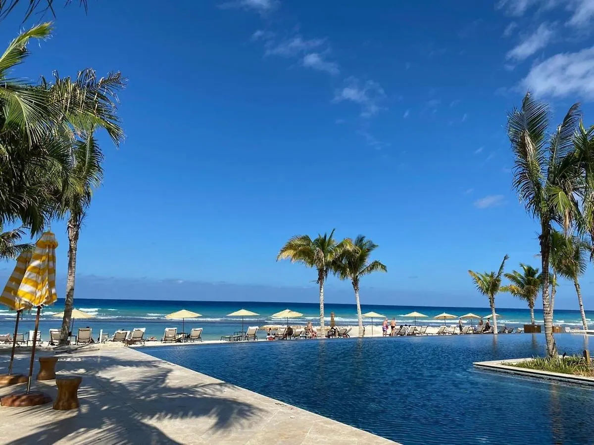 Magnificent 5-Bedroom Estate Villa, Sleeps 12 Montego Bay