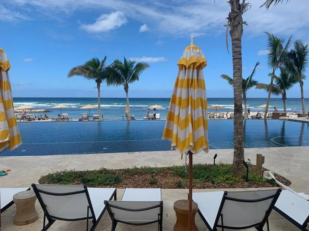 Magnificent 5-Bedroom Estate Villa, Sleeps 12 Montego Bay 0*,  Jamaica
